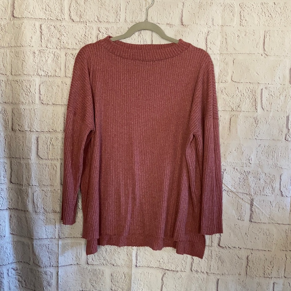 Coco & Main Sweater Size Medium